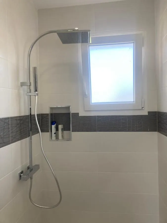 Suite Privee Avec Piscine モントーバン