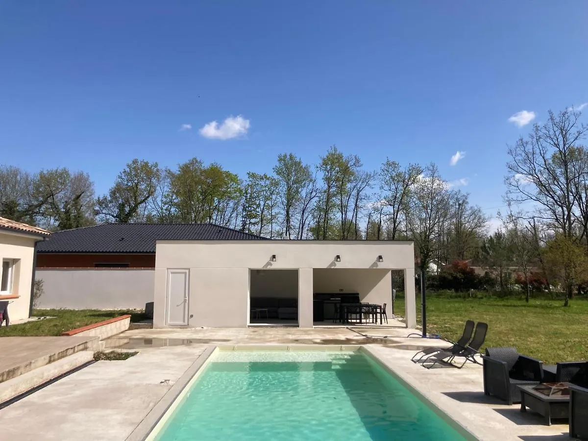 Suite Privee Avec Piscine モントーバン