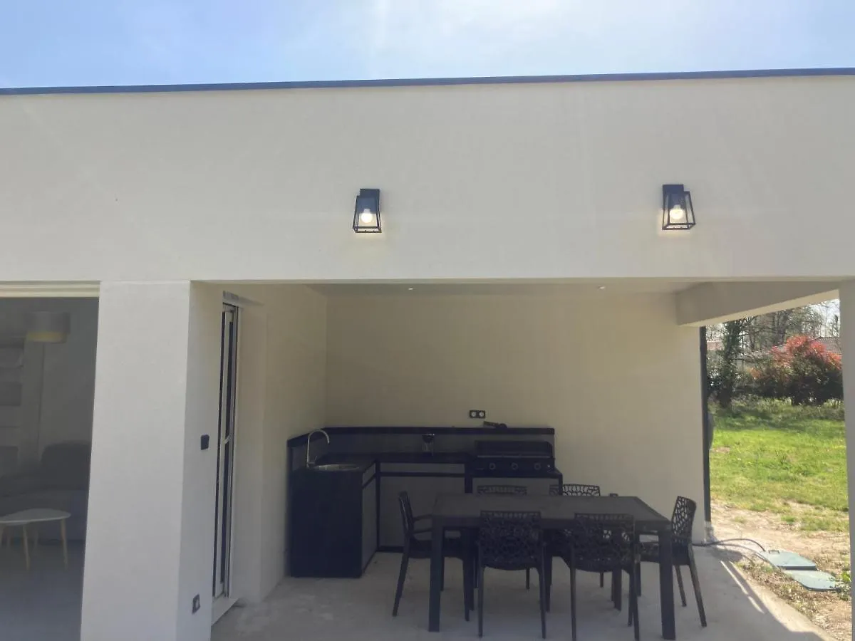 Suite Privee Avec Piscine モントーバン フランス